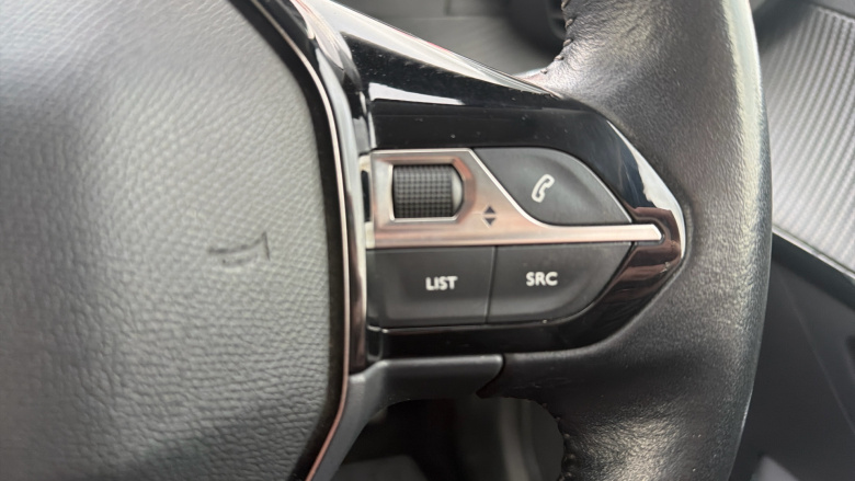 Peugeot 208 1.2 PureTech 100 Allure Premium 5dr Petrol Hatchback